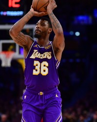 南宫NG28-斯玛特：有些球员在为合同而战 有些球员已经获得了合同