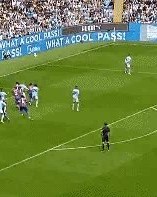 NG28-【英超】哈兰德戴帽B席破门 曼城让2追4击败水晶宫