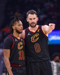 NG28-詹姆斯二度离开4年之后，骑士靠自己重回东部巅峰