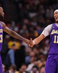 NG28-重蹈覆辙？湖人难道又要指望这位能力有限的替补中锋来改变局面？