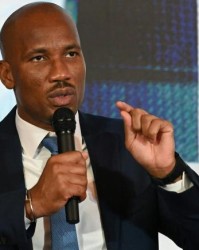 意媒：德罗巴代表非足联递交50页请愿书，为卢克曼争取公平转会