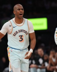 船记：保罗来快船打替补有很大的优势 但理解他想打首发的愿望