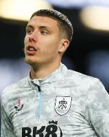 NG南宫28-罗马诺：热刺没和伯恩利后卫艾斯特福接触，现阶段专注于其他目标